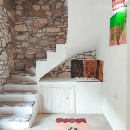 Petradi House Vakantiehuis Alikí